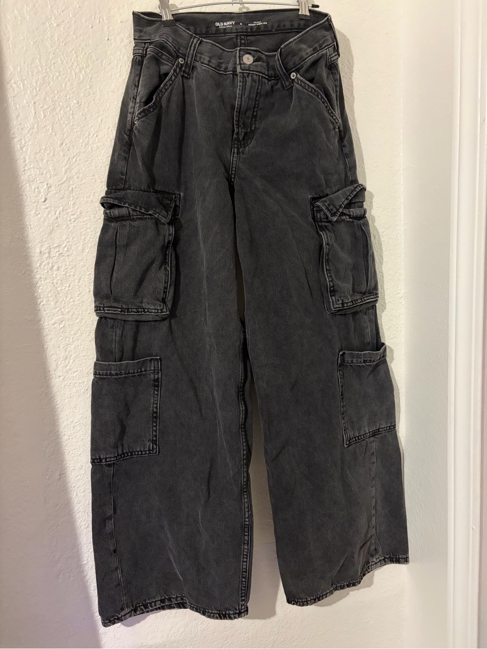 Old Navy women Black Cargo Jeans - Relaxed Fit
